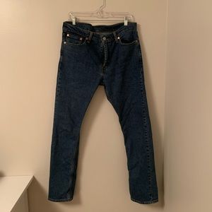 Levi’s 513 slim straight. 33 waist. 32 length. Never worn.